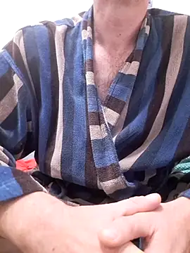 Snapshot of Vintermelon2 chatting on 11, 11, 2025 Vintermelon2 online show from 11, 11, 2025