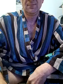 Snapshot of Vintermelon2 chatting on 27, 11, 2025 Vintermelon2 online show from 27, 11, 2025