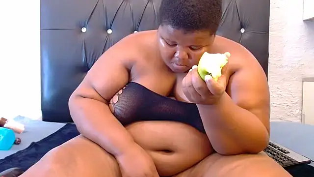 LadyBear2002 online show from 15, 3, 2026