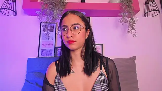 Snapshot of Alana_Martinez_ chatting on 1, 12, 2025 Alana Martinez online show from 1, 12, 2025