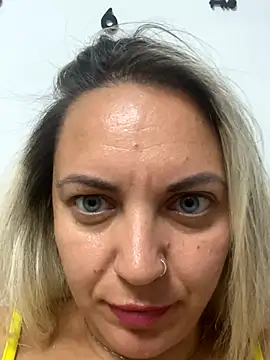Snapshot of Daiana_Andra chatting on 5, 10, 2025 Daiana Andra online show from 5, 10, 2025