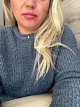 Snapshot of Daiana_Andra chatting on 6, 10, 2025 Daiana Andra online show from 6, 10, 2025