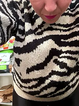 Snapshot of Daiana_Andra chatting on 18, 10, 2025 Daiana Andra online show from 18, 10, 2025
