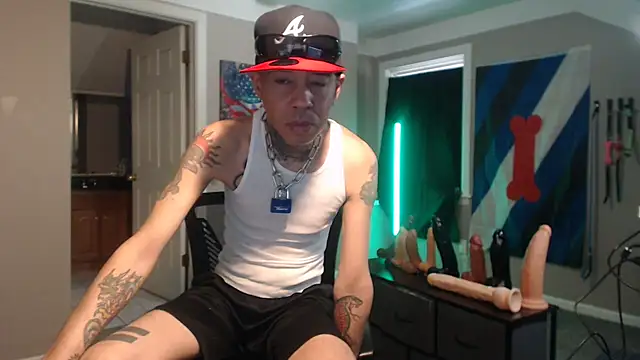 Snapshot of Michigan9000 chatting on 12, 4, 2026 Michigan9000 online show from 12, 4, 2026