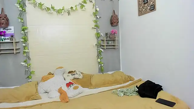 Snapshot of saaracoleman chatting on 8, 10, 2025 saaracoleman online show from 8, 10, 2025