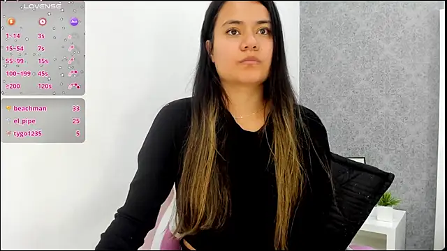 Snapshot of alanabensson chatting on 6, 10, 2025 alanabensson online show from 6, 10, 2025
