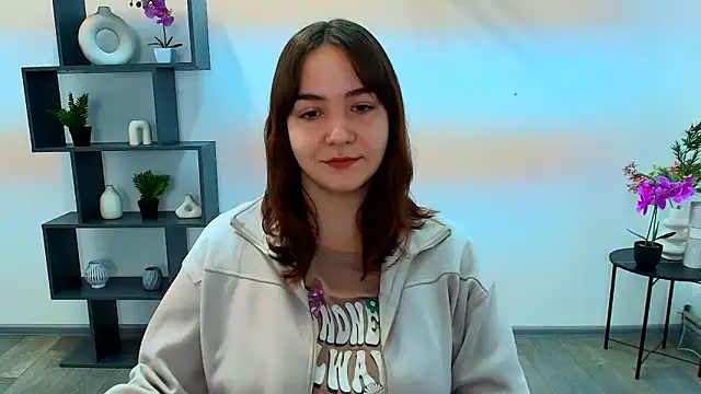 Snapshot of OliviaMontgommery chatting on 3, 12, 2025 OliviaMontgommery online show from 3, 12, 2025