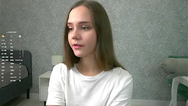 Snapshot of SweetSaraPie chatting on 5, 10, 2025 SweetSaraPie online show from 5, 10, 2025