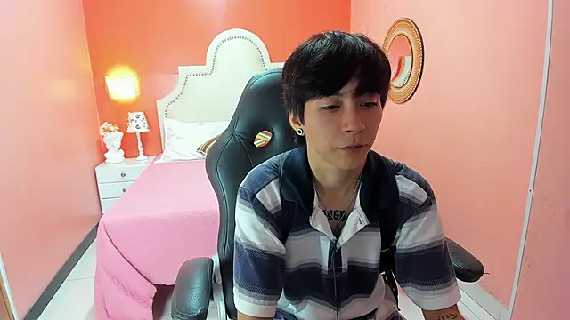 Snapshot of Teddy_Jacobs chatting on 22, 12, 2025 Teddy Jacobs online show from 22, 12, 2025