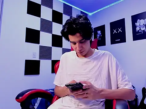 jeycobb online show from 4, 12, 2025