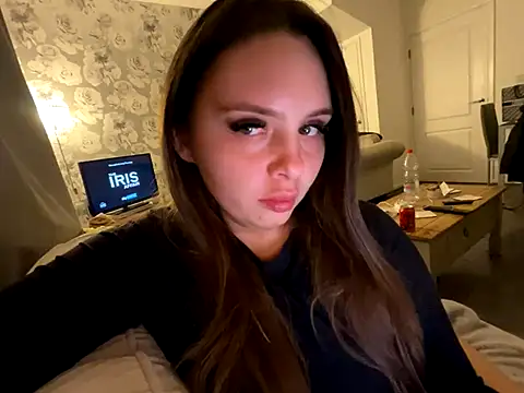 Snapshot of EllaStarrxxx chatting on 31, 10, 2025 EllaStarrxxx online show from 31, 10, 2025