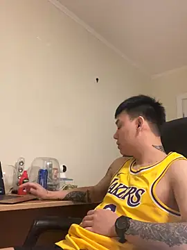 Snapshot of latava chatting on 5, 10, 2025 latava online show from 5, 10, 2025