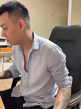 Snapshot of latava chatting on 9, 11, 2025 latava online show from 9, 11, 2025