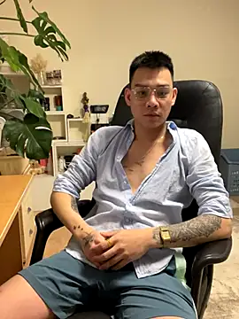 Snapshot of latava chatting on 3, 12, 2025 latava online show from 3, 12, 2025