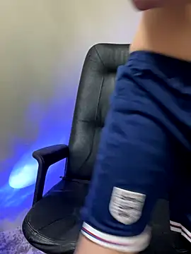 Snapshot of latava chatting on 13, 12, 2025 latava online show from 13, 12, 2025