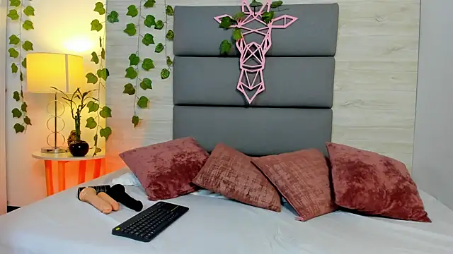 MarianaMiller1 online show from 21, 10, 2025