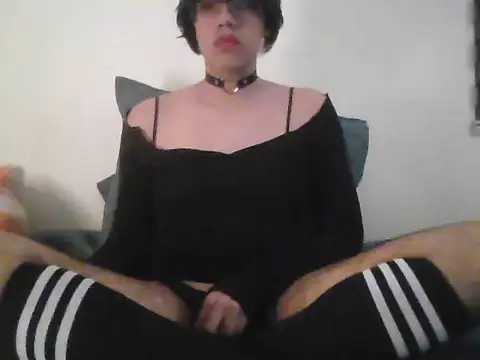 Sunny Pebble online show from 29, 11, 2025