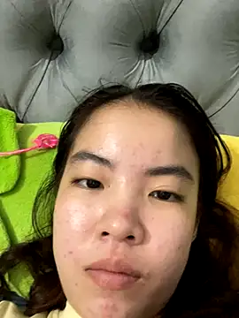 Snapshot of Tranghot19 chatting on 5, 12, 2025 Tranghot19 online show from 5, 12, 2025