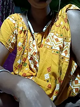 Snapshot of Hotty-romi3 chatting on 9, 10, 2025 Hotty-romi3 online show from 9, 10, 2025