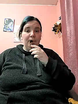  alexandra ray  online show from 25, 4, 2026