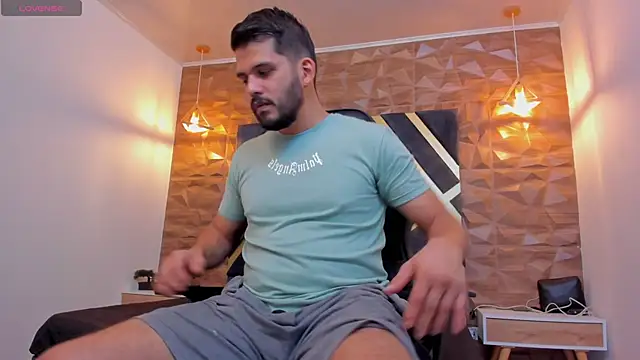 Snapshot of Anthony_donati_ chatting on 21, 10, 2025 Anthony donati online show from 21, 10, 2025