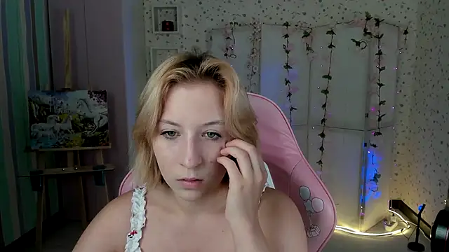 Emma Garcias online show from 3, 10, 2025