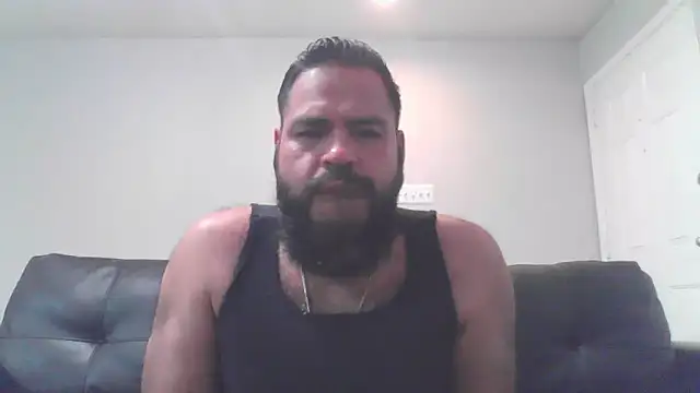 BigJohnBear39 online show from 18, 10, 2025