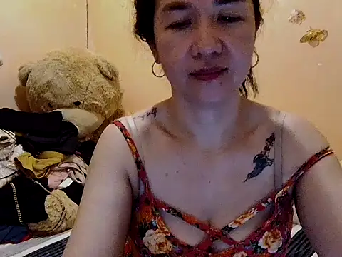 KissHott online show from 25, 10, 2025