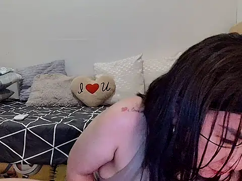 KissHott online show from 2, 5, 2026