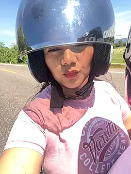 Snapshot of lady_and_charly chatting on 13, 11, 2025 lady and charly online show from 13, 11, 2025