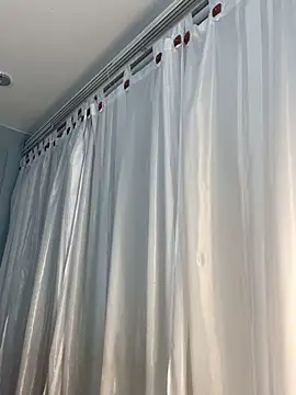 Rose monroee online show from 3, 2, 2026