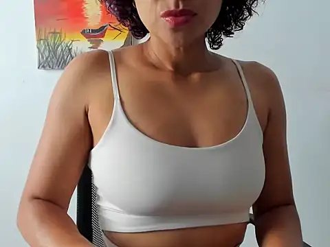 Snapshot of Seductress_Malia chatting on 27, 10, 2025 Seductress Malia online show from 27, 10, 2025