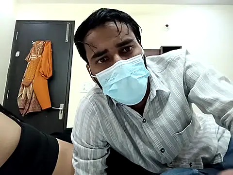 Snapshot of horny_milf_couple chatting on 13, 10, 2025 horny milf couple online show from 13, 10, 2025