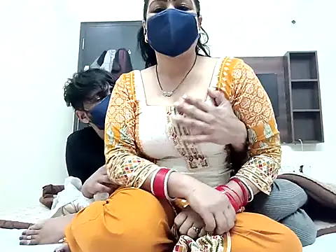 horny milf couple online show from 16, 1, 2026