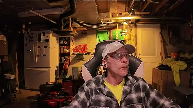 AverageMaleJay online show from 22, 5, 2026