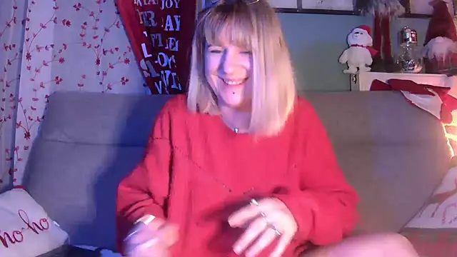 Snapshot of Delichieuse5 chatting on 16, 12, 2024 Delichieuse5 online show from 16, 12, 2024