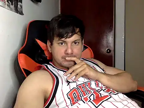 Snapshot of kaspar_6 chatting on 13, 10, 2025 kaspar 6 online show from 13, 10, 2025