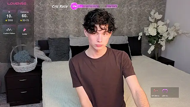 Snapshot of Cute_Mike chatting on 15, 11, 2025 Cute Mike online show from 15, 11, 2025