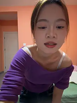 Snapshot of qingzi1218 chatting on 18, 10, 2025 qingzi1218 online show from 18, 10, 2025