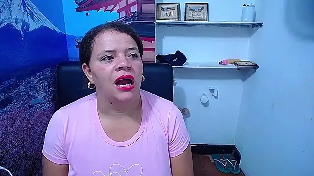 Snapshot of Biigg_xxx chatting on 22, 10, 2025 Biigg xxx online show from 22, 10, 2025