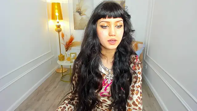 TiffanyYounge online show from 3, 4, 2026