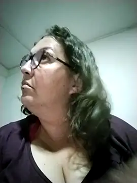 -saraqueen- online show from 11, 11, 2025