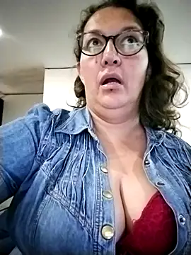 -saraqueen- online show from 14, 11, 2025