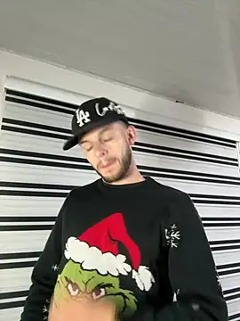 Snapshot of noah_red chatting on 2, 12, 2025 noah red online show from 2, 12, 2025