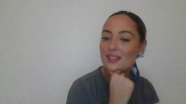 Snapshot of DommeMariaLopez95 chatting on 5, 12, 2025 DommeMariaLopez95 online show from 5, 12, 2025