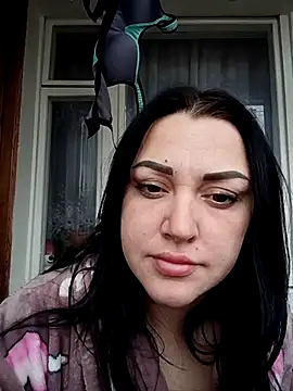 Snapshot of LuceSkys chatting on 13, 11, 2025 LuceSkys online show from 13, 11, 2025