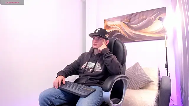 Leoo Miller online show from 25, 11, 2025