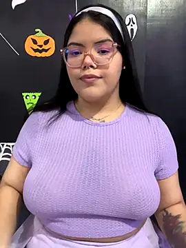 Snapshot of GabrielleMarsh1 chatting on 28, 10, 2025 GabrielleMarsh1 online show from 28, 10, 2025