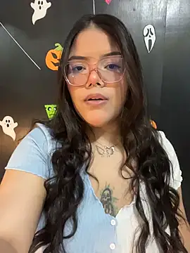 Snapshot of GabrielleMarsh1 chatting on 9, 11, 2025 GabrielleMarsh1 online show from 9, 11, 2025