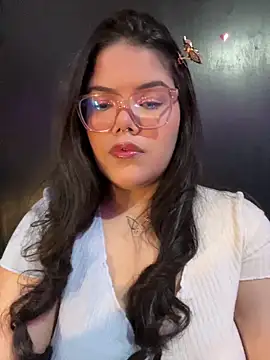 Snapshot of GabrielleMarsh1 chatting on 5, 12, 2025 GabrielleMarsh1 online show from 5, 12, 2025